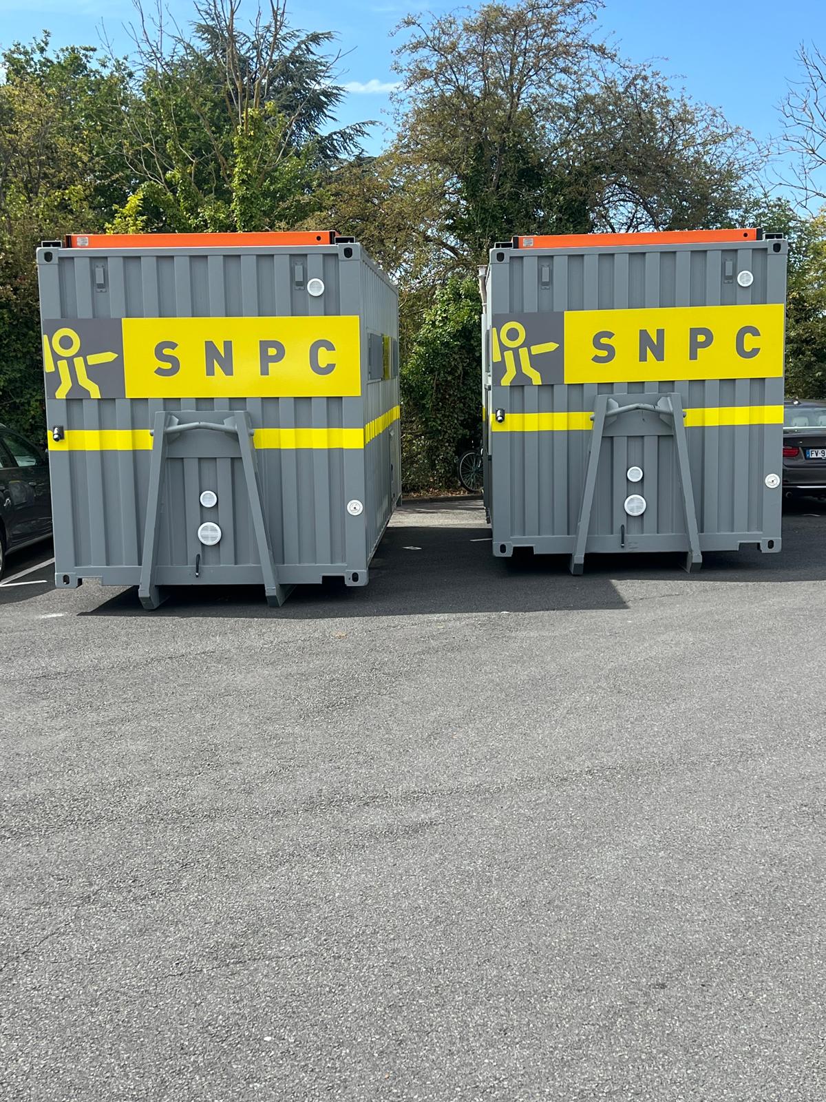 Marquage adhésif d’un conteneur aménagé SNPC